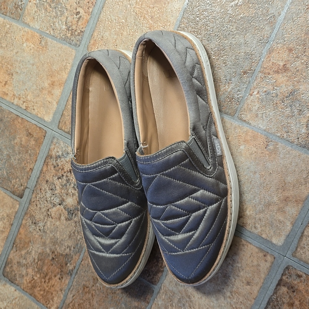 UGG‎ SOLEDAD QUILTE ELEPHANT | Size 7​ - Picture 6 of 10